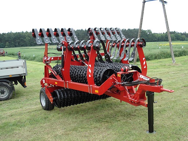 Tractors and agricultural machinery